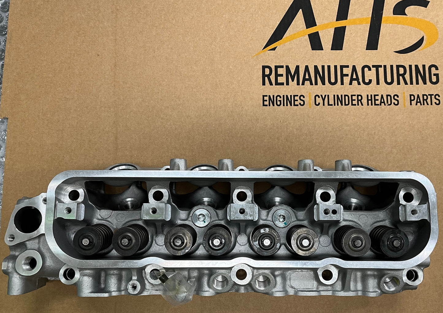 Cylinder Head for Toyota Hilux Hiace 2.2L 4Y/E EFI Engine running gas.
