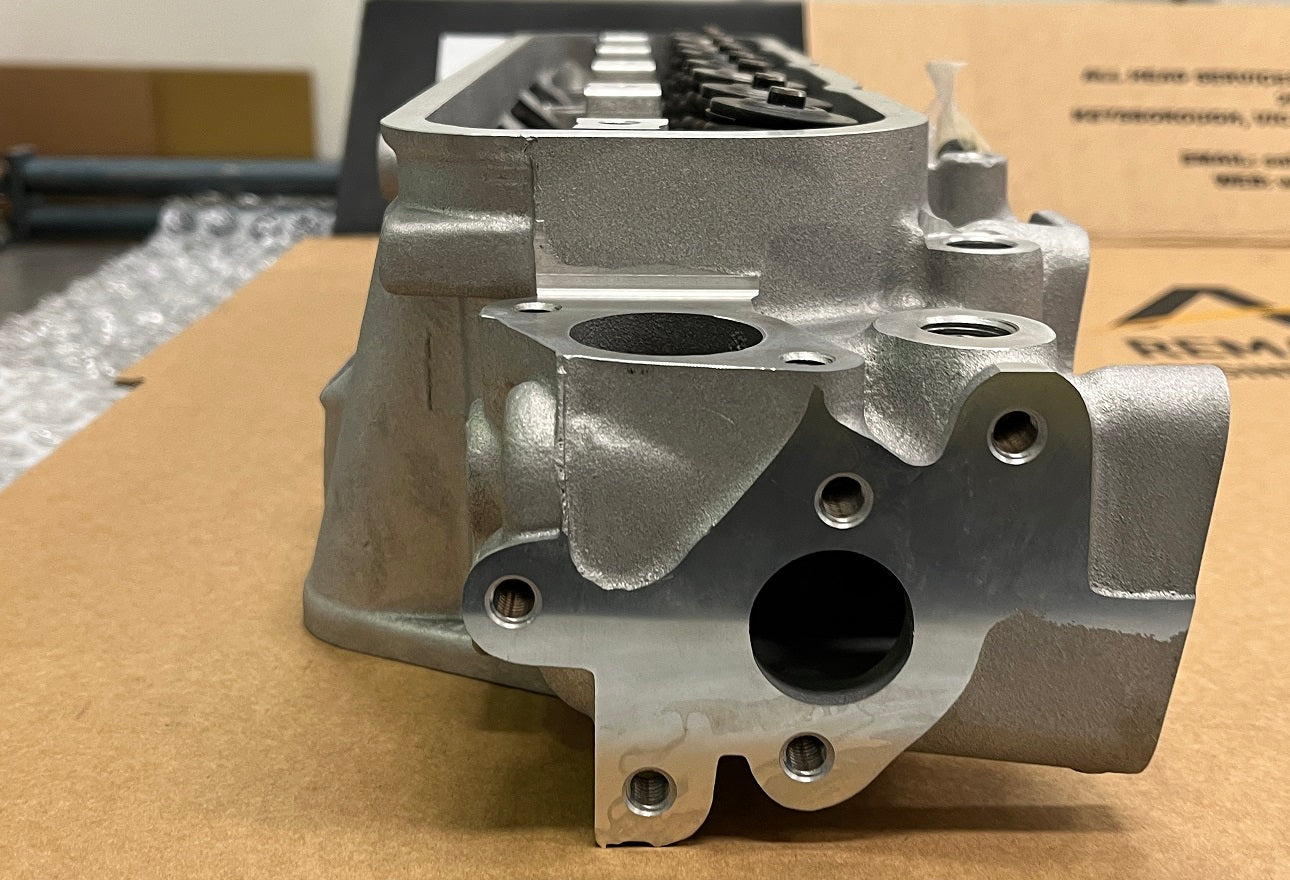 Cylinder Head for Toyota Hilux Hiace 2.2L 4Y/E EFI Engine running gas.